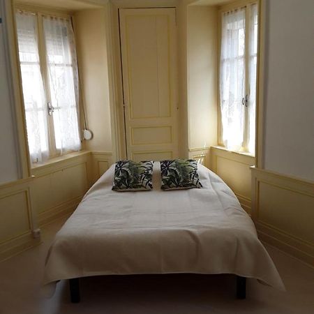 Les 3 Couronnes Apartment Гранвил Екстериор снимка